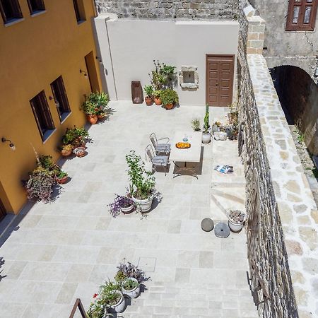 Spanish Knights Inn Rhodes City Bagian luar foto