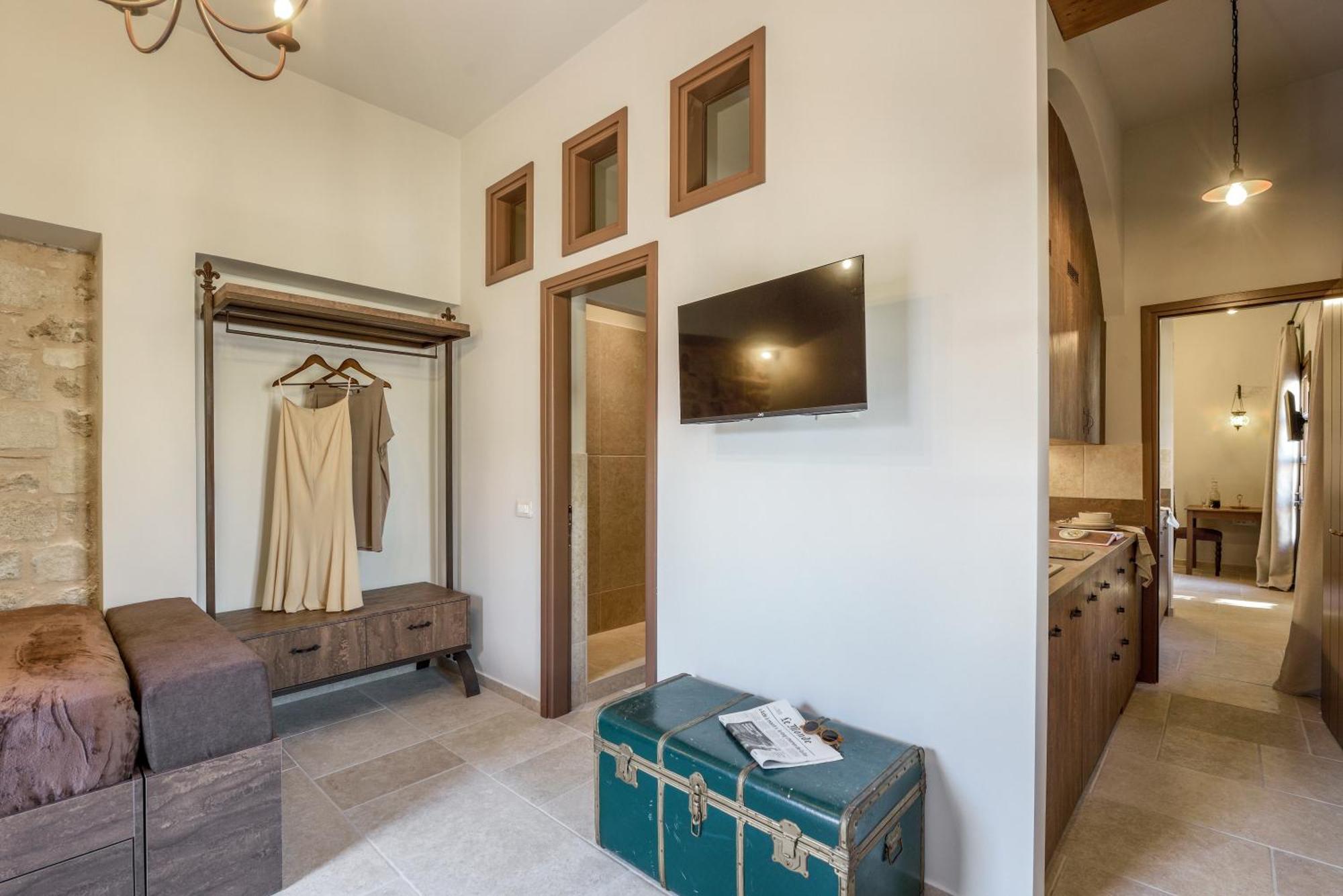 Spanish Knights Inn Rhodes City Bagian luar foto