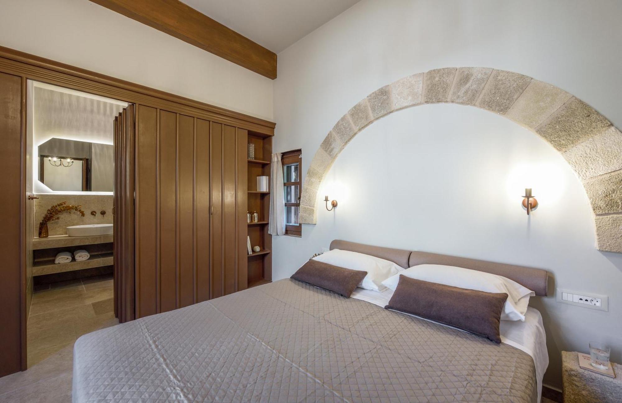 Spanish Knights Inn Rhodes City Bagian luar foto