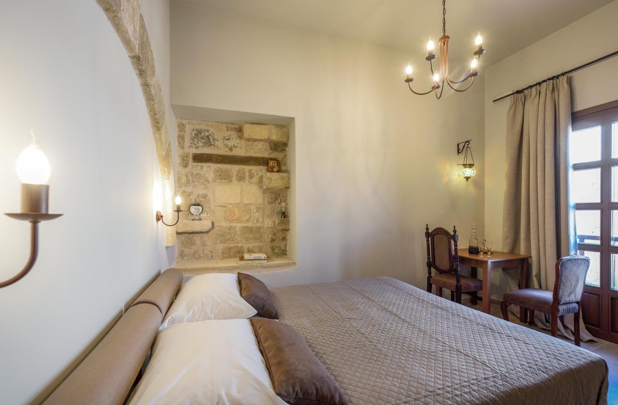 Spanish Knights Inn Rhodes City Bagian luar foto
