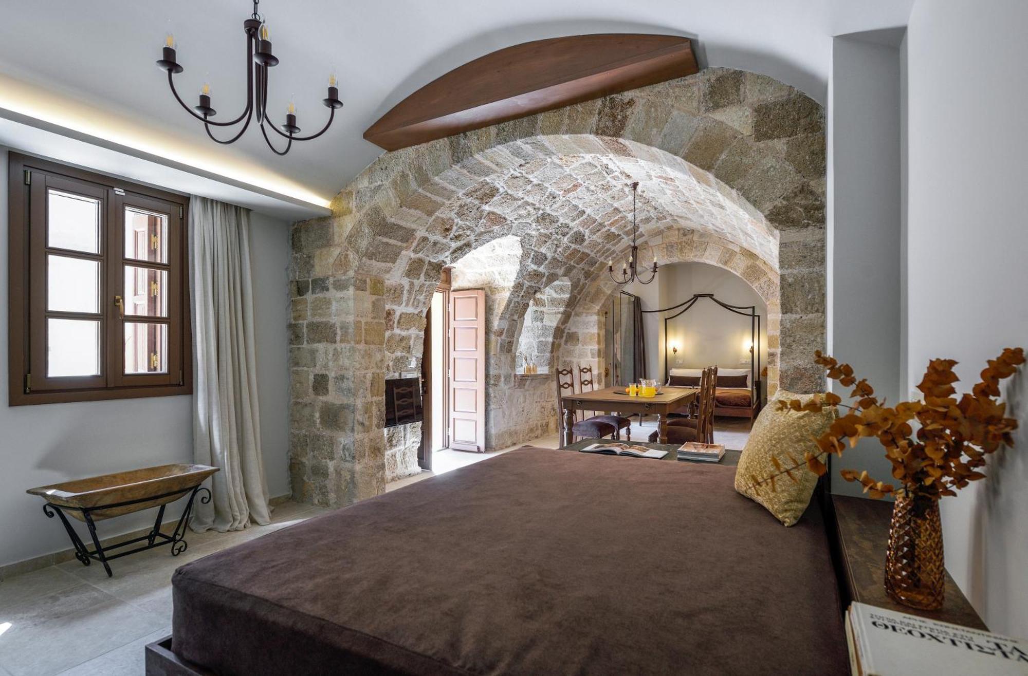 Spanish Knights Inn Rhodes City Bagian luar foto