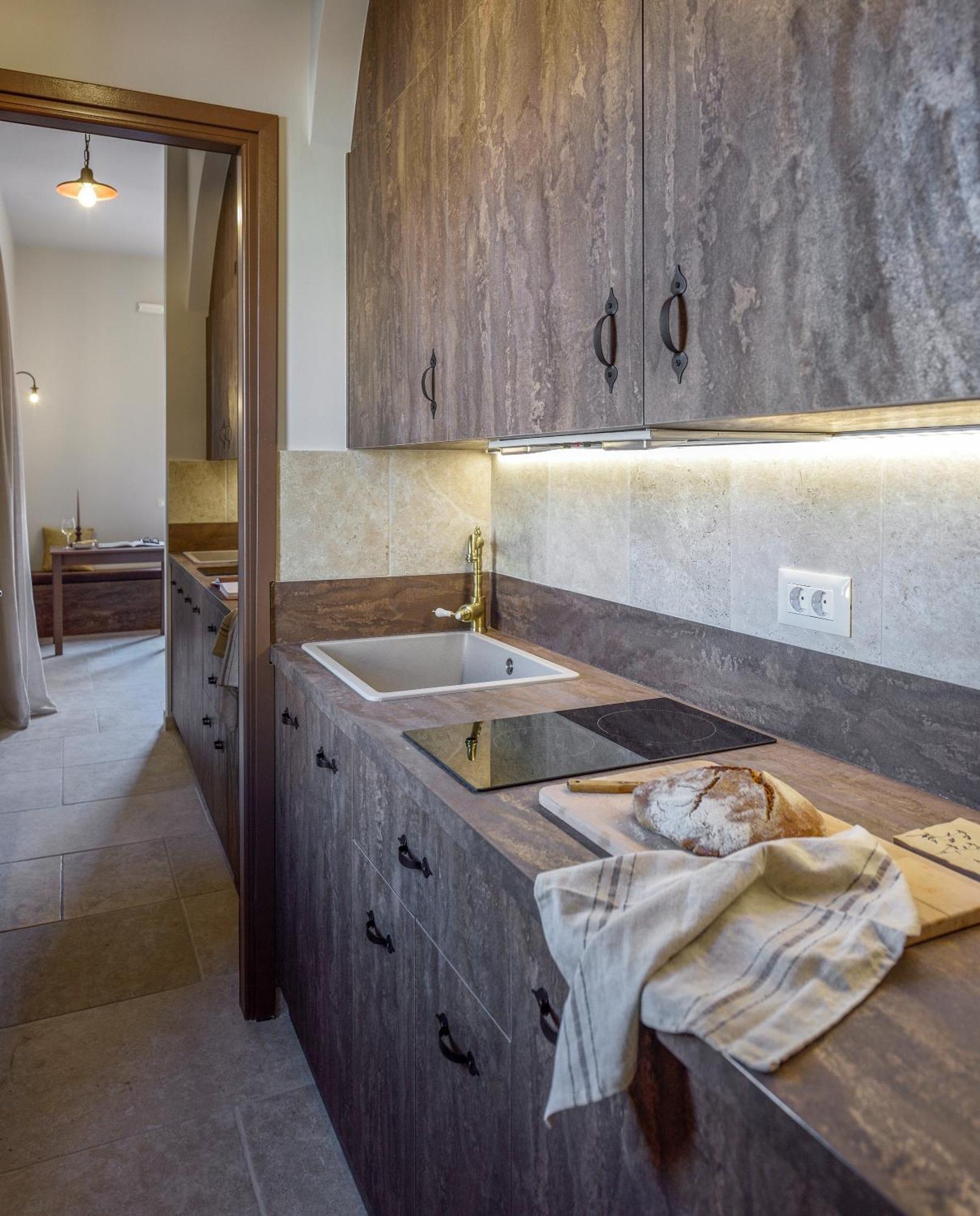 Spanish Knights Inn Rhodes City Bagian luar foto