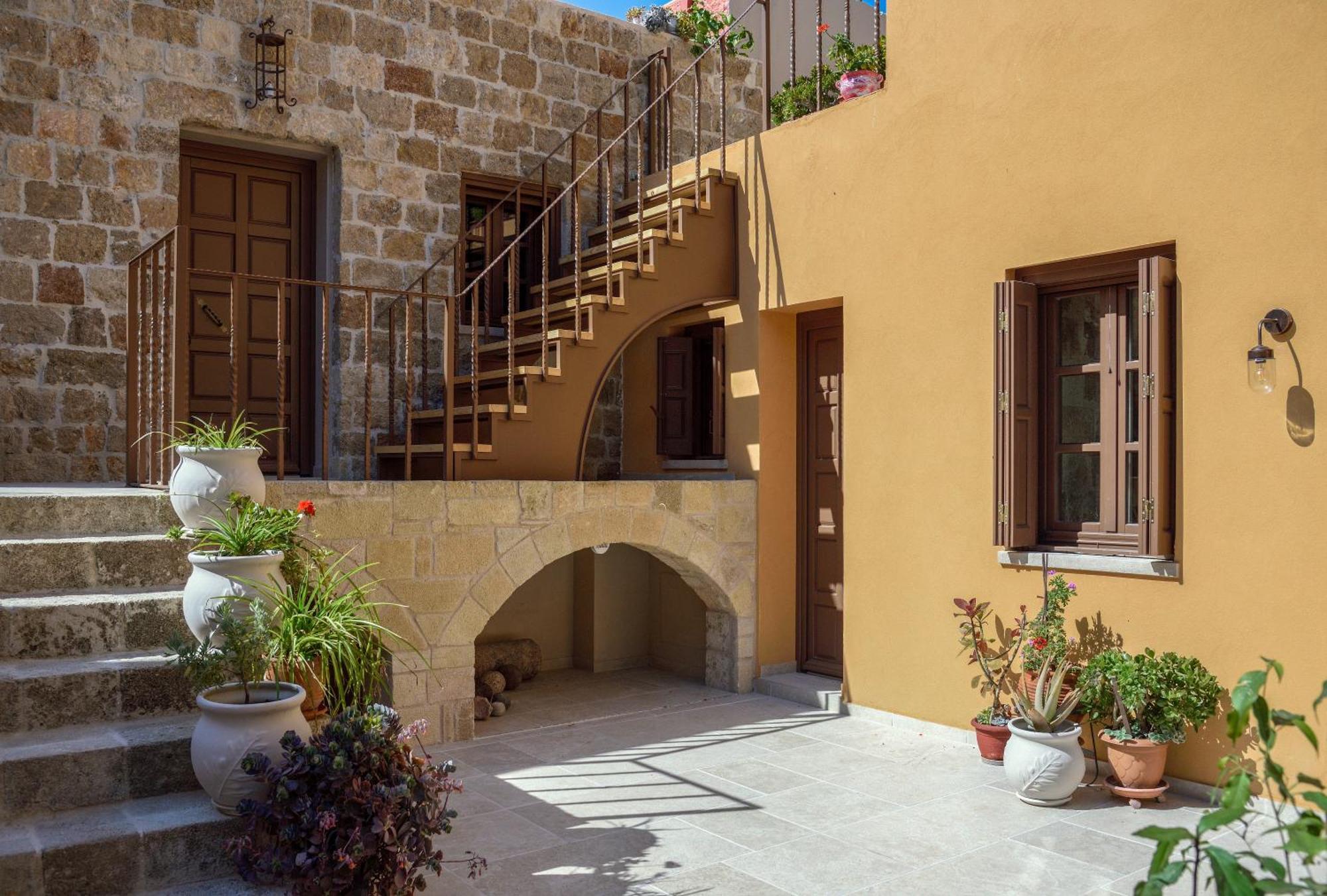 Spanish Knights Inn Rhodes City Bagian luar foto