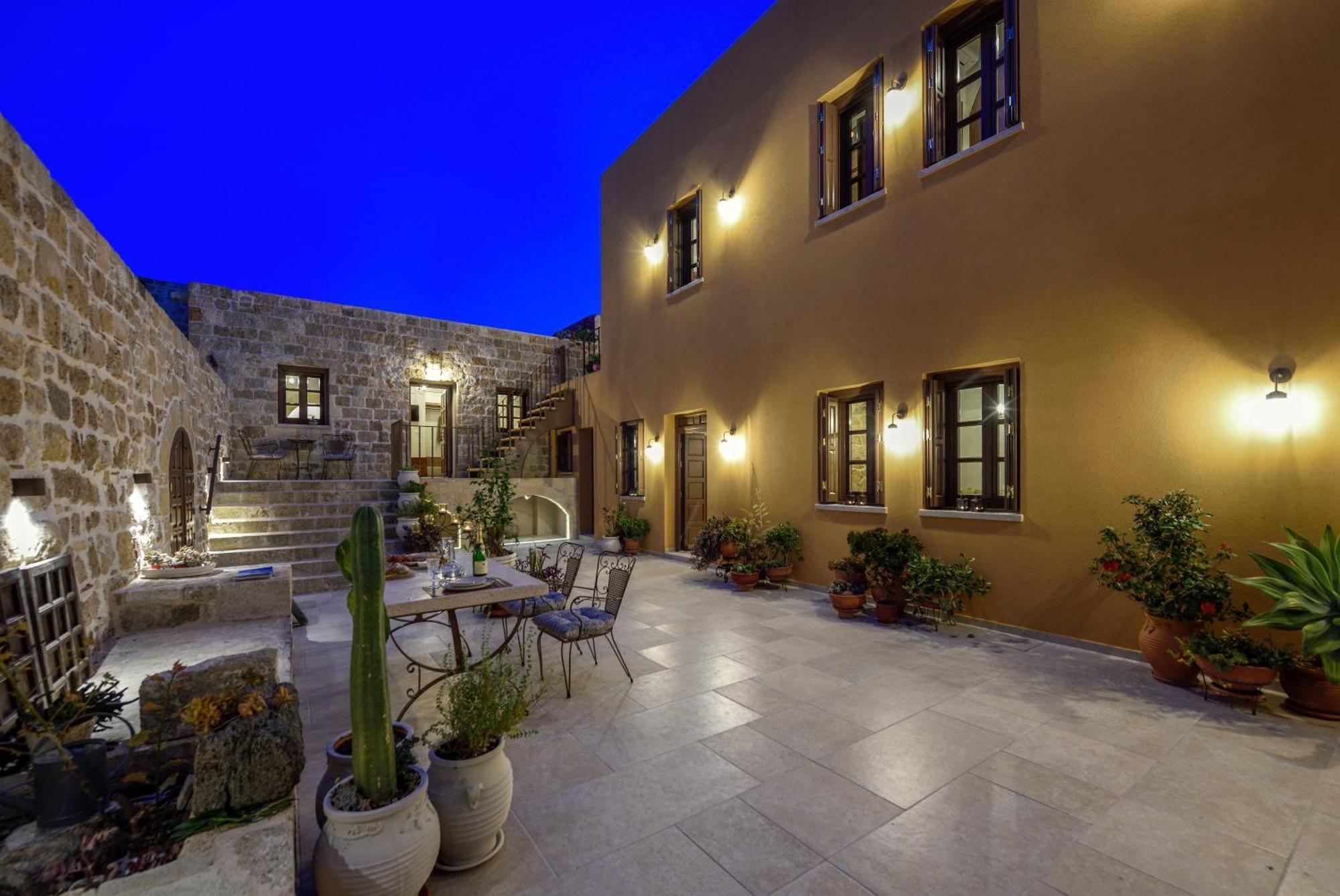 Spanish Knights Inn Rhodes City Bagian luar foto