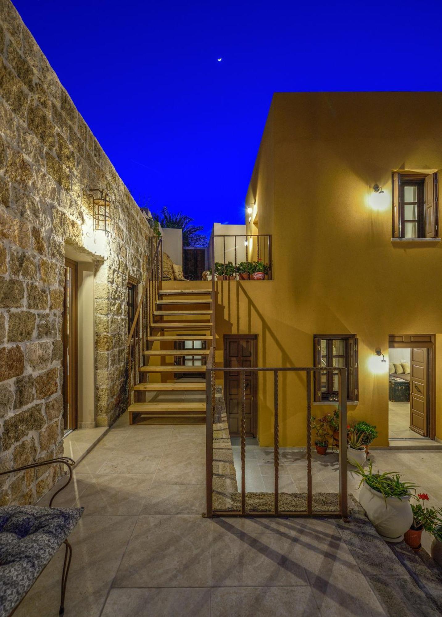 Spanish Knights Inn Rhodes City Bagian luar foto