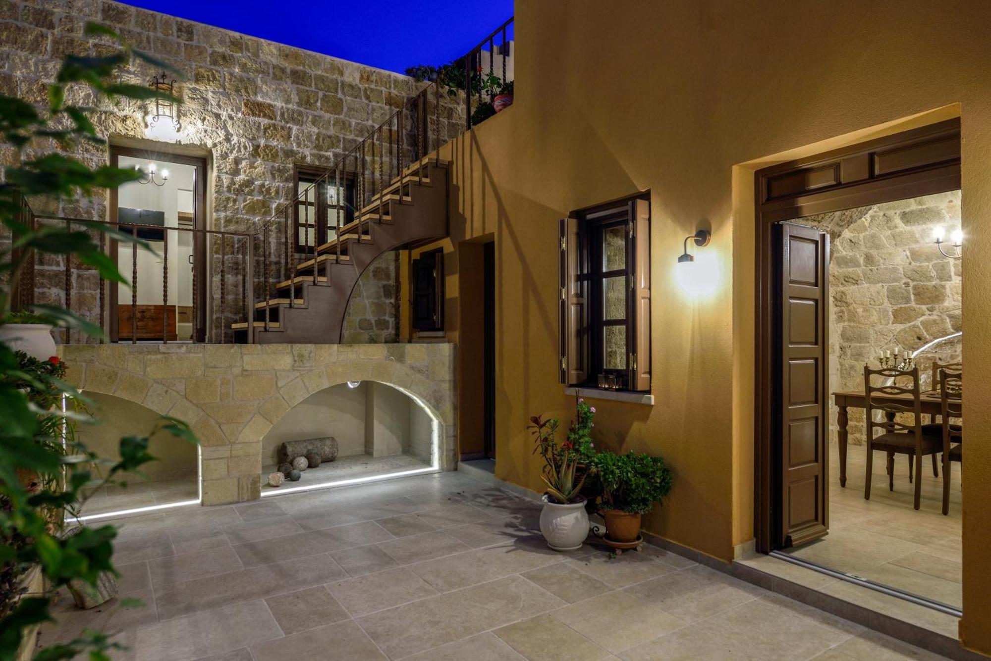Spanish Knights Inn Rhodes City Bagian luar foto