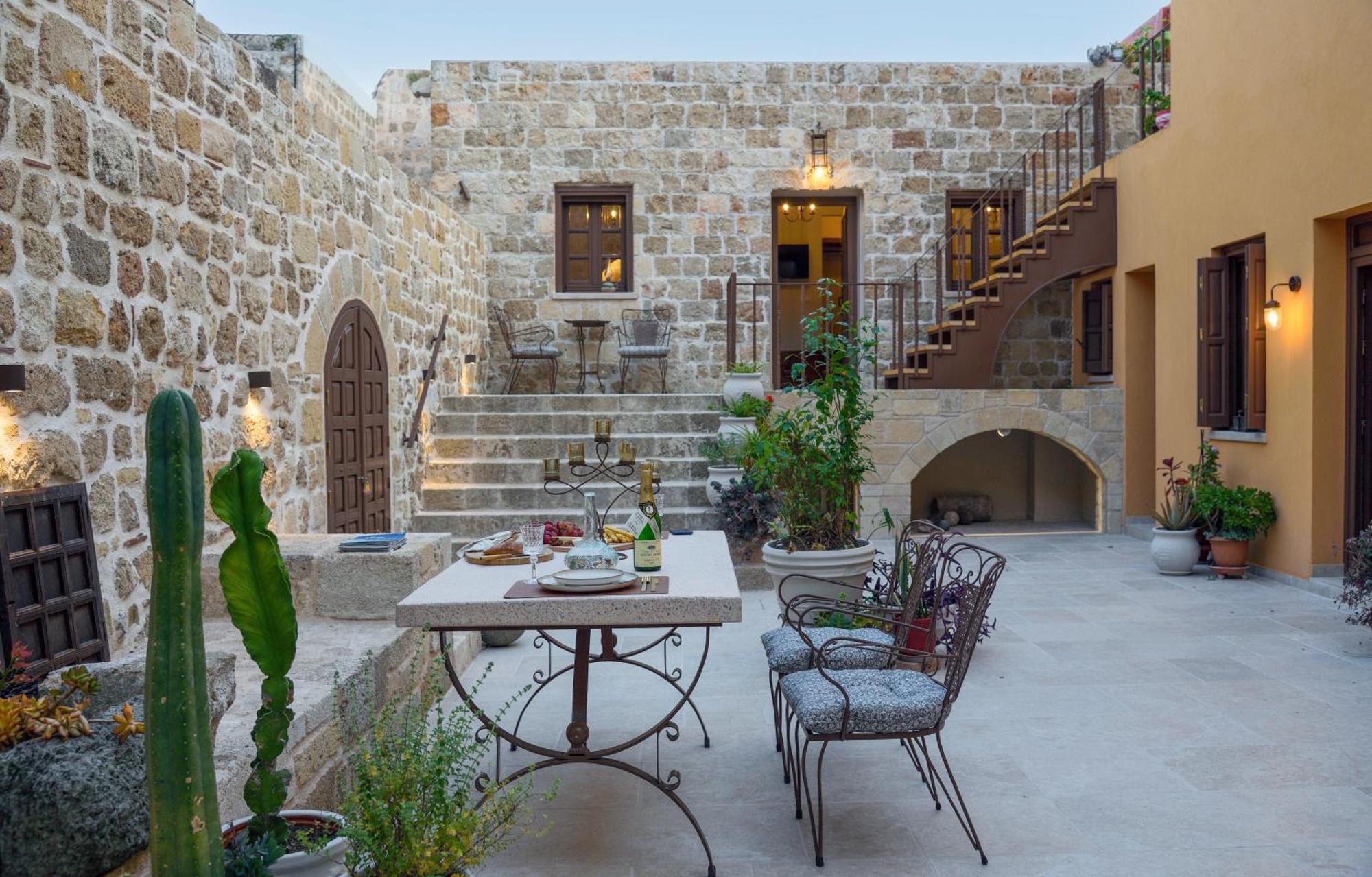 Spanish Knights Inn Rhodes City Bagian luar foto